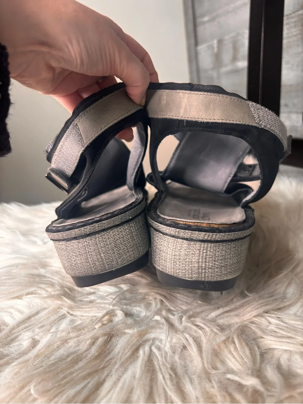 Naot soft black